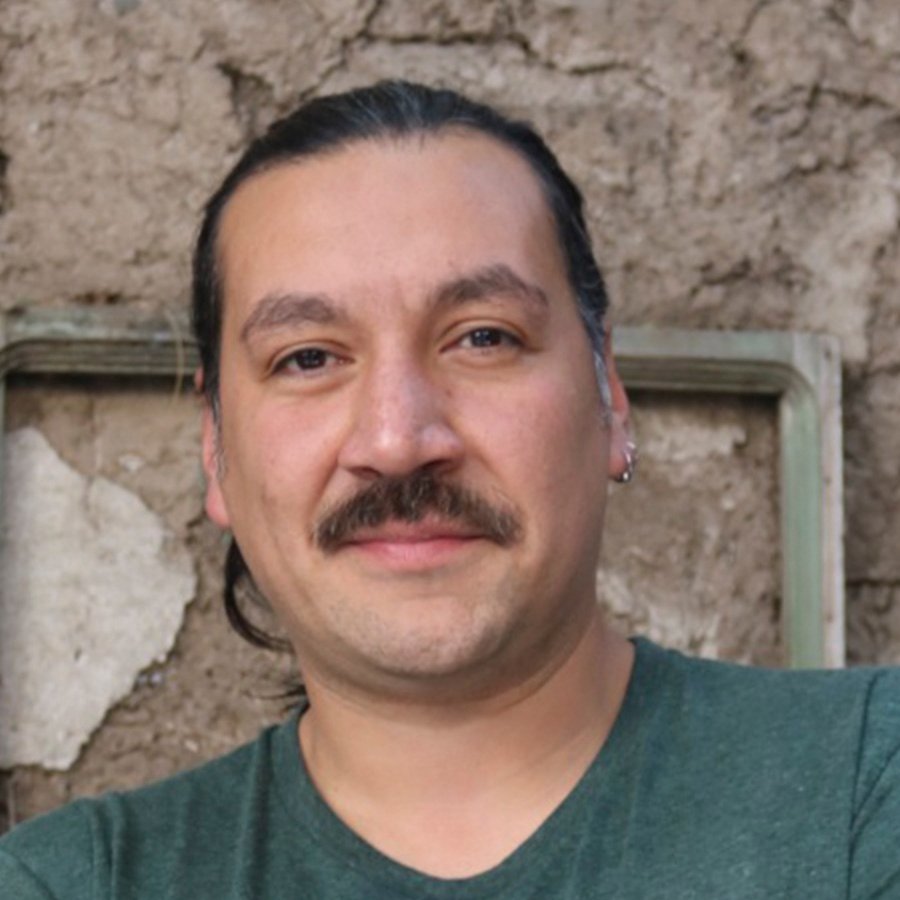Roberto González Loyola